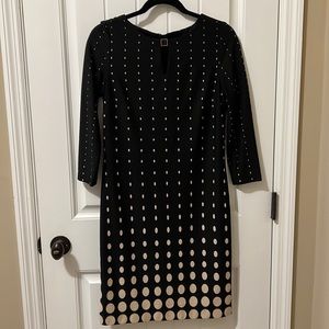 NWOT Size 2 Tahari polka dots 3/4 sleeves dress